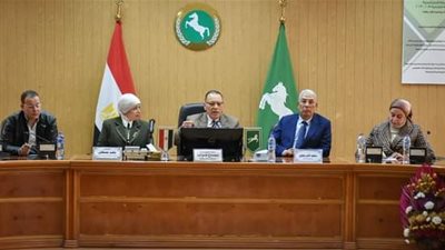 محافظ الشرقية يعقد اجتماعا لوضع آلية عمل لتنفيذ برنامج أبدأ رحلتك للتوظيف