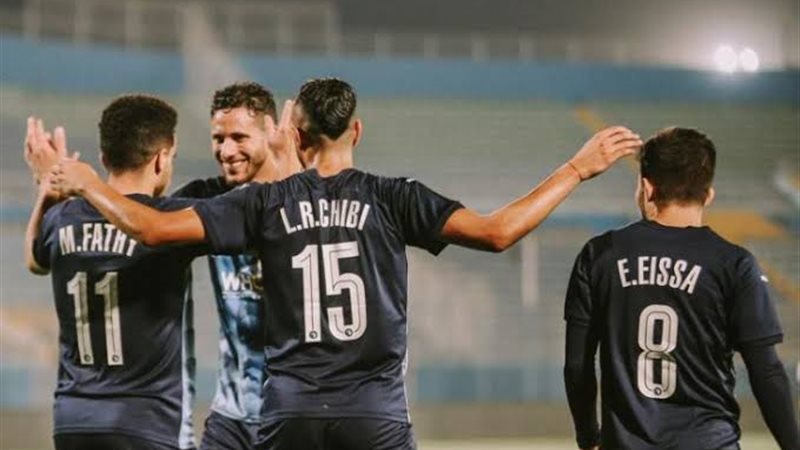 قائمة بيراميدز لمواجهة