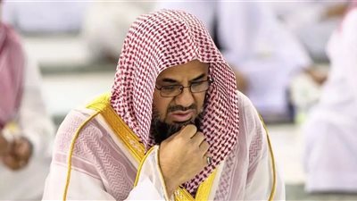 قصيدة سعود الشريم بعد استبعاده عن إمامة الحرمين لأول مرة منذ 32 عام 