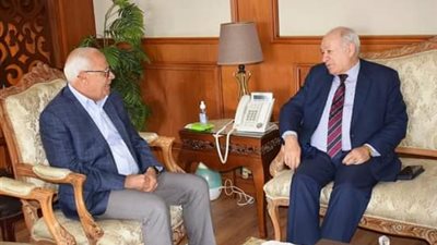 محافظ بورسعيد يشيد بدور رجال القضاء المصري