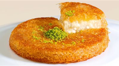 الغرقانة والشرقانة.. أحدث وأغرب حلويات رمضان