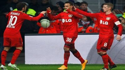 بايرن ليفركوزن يهزم ضيفه بايرن ميونخ ويحرمه من صدارة الدوري الألماني 