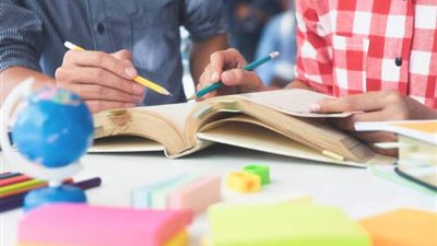 خبير تربوي يكشف عن أفضل أوقات المذاكرة خلال شهر رمضان