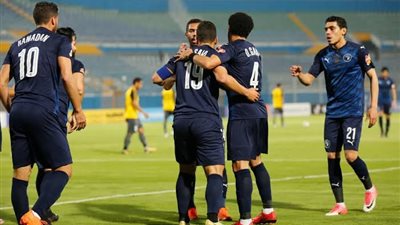 الجيش الملكي يتأهل إلى دور الربع النهائي الكونفدرالية بعد الفوز على بيراميدز 