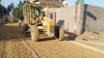 محافظ المنوفية يتابع موقف قطاع رصف الطرق بالخطة الاستثمارية