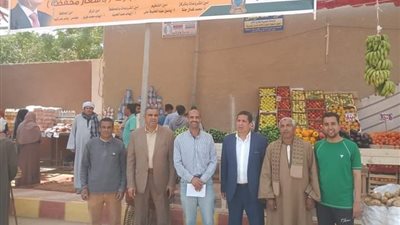 حزب مستقبل وطن أسيوط يفتتح معرضًا لبيع السلع الغذائية بأسعار مخفضة بالغنايم 
