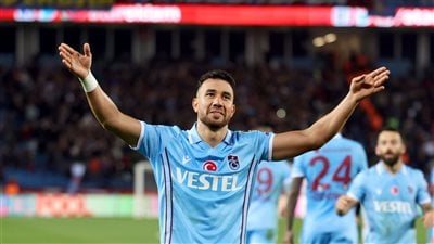 تريزيجيه يدعم منتخب مصر من الملعب قبل مواجهة مالاوي في تصفيات أمم إفريقيا 