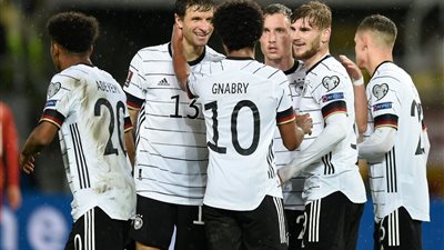 شتيجن بديل نوير في تشكيل ألمانيا المتوقع أمام بيرو