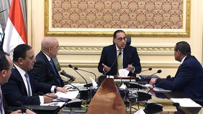 في دورته الـ 12.. رئيس الوزراء يناقش تحضيرات المنتدى الحضري العالمي 