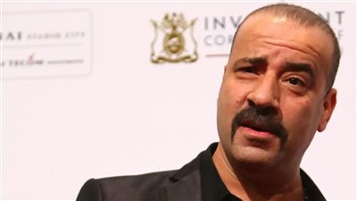 تعدي بالألفاظ.. محمد سعد يهين فريق عمل مسلسل إكسلانس