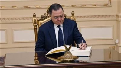  فى ذكرى العاشر من رمضان.. وزير الداخلية يهنىء رئيس أركان حرب القوات المسلحة