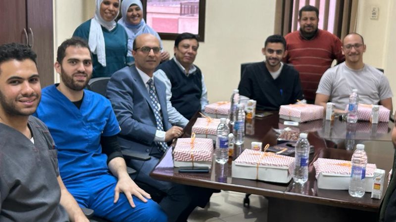 المنشاوي يشارك في