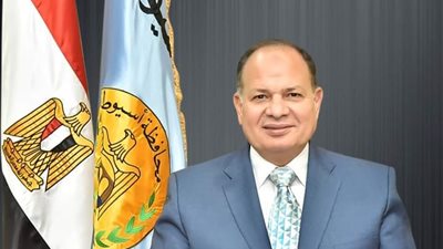 محافظ أسيوط يهنئ الرئيس السيسي بذكرى نصر العاشر من رمضان