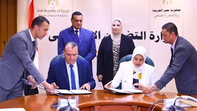 القباج وآمنة يشهدان توقيع بروتوكول لتسويق المنتجات اليدوية 