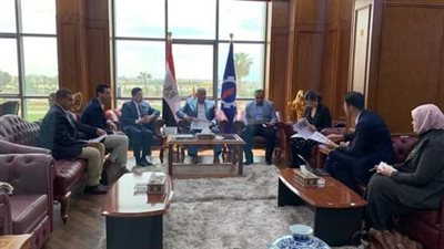 محافظ السويس يستقبل وفد شركة تيدا مصر 