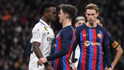 ريال مدريد يضرب برشلونة برباعية للمرة الـ15 في تاريخ الكلاسيكو 