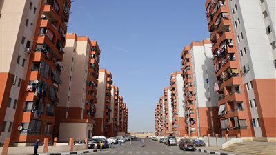 صور.. الرئيس السيسي يتناول وجبة الإفطار مع مواطني الأسمرات اليوم