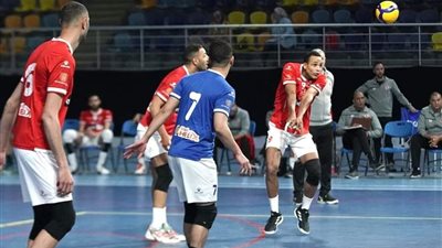 الأهلي يفوز على بتروجيت ويضع قدمًا في نهائي كأس مصر للكرة الطائرة 