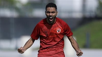 الأهلي يؤجل تمديد عقد حسين الشحات لهذا ..السبب