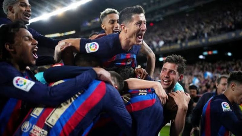 قائمة برشلونة أمام