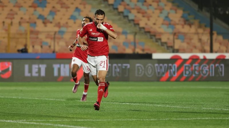 الأهلي يتفوق على