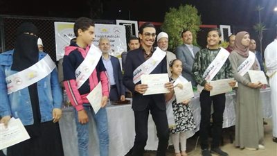 وكيل الشباب بالشرقية يشهد حفل حفظة القران الكريم بالعاشر من رمضان 
