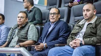 عزام يزور معسكر منتخبات اليد بسيتي كلوب ويوجه رسالة للاتحادات الرياضية