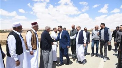 محافظ مطروح يفتتح عدد من المشروعات خلال زيارته الميدانيه لواحة سيوة