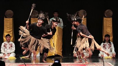 صور.. تراث إندونيسيا يمزج الطابع الإسلامي بالتقاليد الآسيوية بدار الأوبرا
