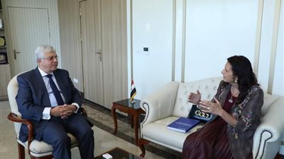وزير التعليم العالي يستقبل المدير التنفيذي لهيئة التبادل التعليمي فولبرايت