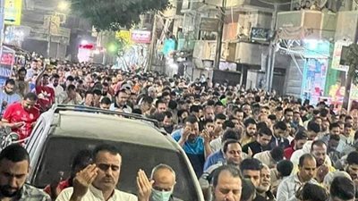 كأنك في الحرم.. مشهد مهيب لأهالي المنيا بصلاة التجهد في ليلة الـ27 من رمضان