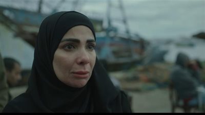 مسلسل تحت الوصاية الحلقة 11.. منى زكي تتعرض للتحرش