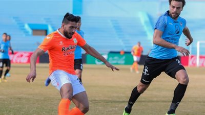 التشكيل الرسمي لمباراة فاركو وغزل المحلة في الدوري الممتاز