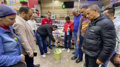 تموين الإسكندرية تعدم كميات مواد غذائية غير صالحة للاستهلاك بحي شرق 