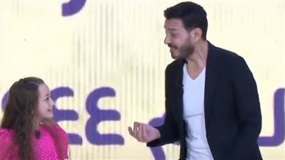 بحضور الرئيس السيسي.. أحمد زاهر وابنته في احتفالية عيد الفطر