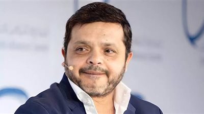 إيلون ماسك يحظر محمد هنيدي بسبب سخريته منه