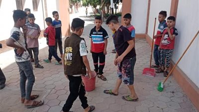 مركز شباب الدوير بمركز صدفا بأسيوط ينظم معسكر خدمة بيئة للطلائع 