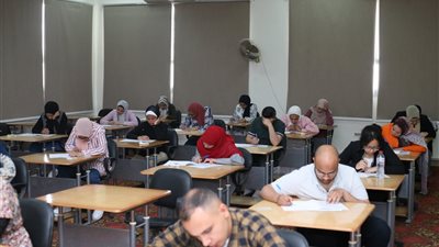 إجراء اختبارات اللغة الألمانية لعدد 154 طالب وخريج في جنوب الوادى بقنا