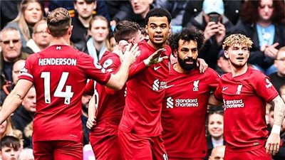 صلاح يقوم هجوم ليفربول أمام توتنهام بالدوري الإنجليزي.. التشكيل المتوقع 
