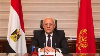 محافظ بورسعيد يهنئ أبناء المحافظة بمناسبة عيد العمال 