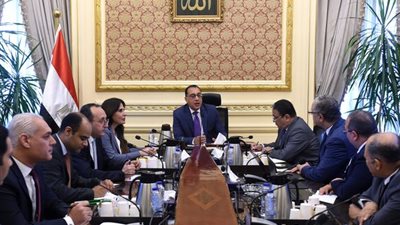 رئيس الوزراء يتابع مشروعات المرحلة الأولى من مبادرة حياة كريمة