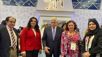 محافظ جنوب سيناء يتفقد الجناح المصري بمعرض سوق السفر العربي