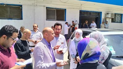 وكيل وزارة الصحة بالشرقية يتفقد مستشفى منيا القمح المركزي