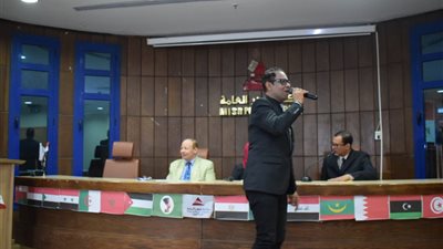 هيثم مصطفي يحيي ختام المهرجان العربي للإبداع والفنون بالمنيا