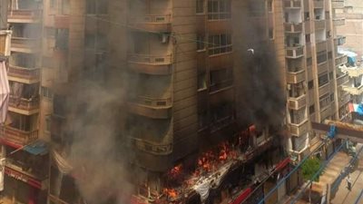 الإسكندرية تحتضن جثث 3 من أبنائها إثر حريق هائل بعقار سكني