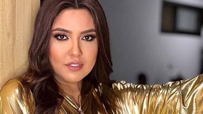 مي كساب تروج لمسلسل اللعبة 4 دوري الابطال