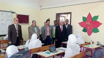قيادات النوبارية الجديدة يتابعون لجان امتحانات النقل داخل المدينة  