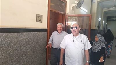 وكيل صحة أسيوط يتفقد سير العمل بالقمسيون الطبى العام 