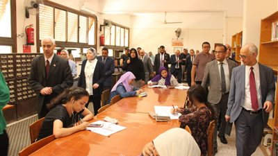 جولة تفقدية لوفد الجهاز الوطني للاعتماد الأكاديمي بجامعة أسيوط