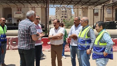رئيس مياه أسيوط يتفقد محطة صرف صحى درنكة لبداية استلام المشروع 